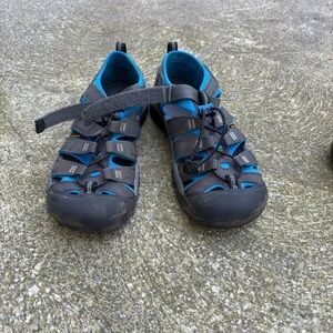Keen Blue and Black Outdoor Sandals with Closed Toe Design